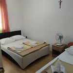 Pansion Danijel Πανσιόν