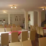 Πανσιόν Pansion Danijel 3*