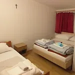 Πανσιόν Pansion Danijel 3*