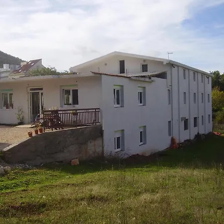 Pansion Danijel Konukevi 3*