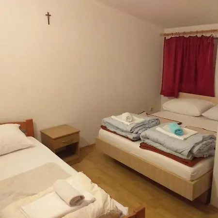 Гостевой дом Pansion Danijel 3*